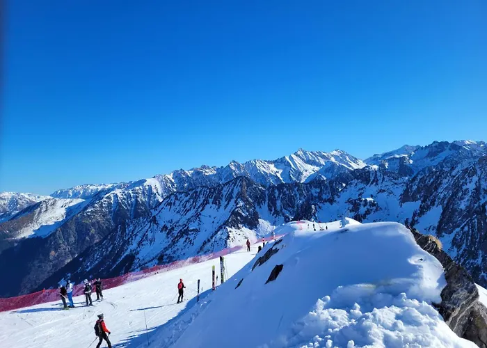 Joli Studio Vue Sur Les Montagnes Avec Balcon